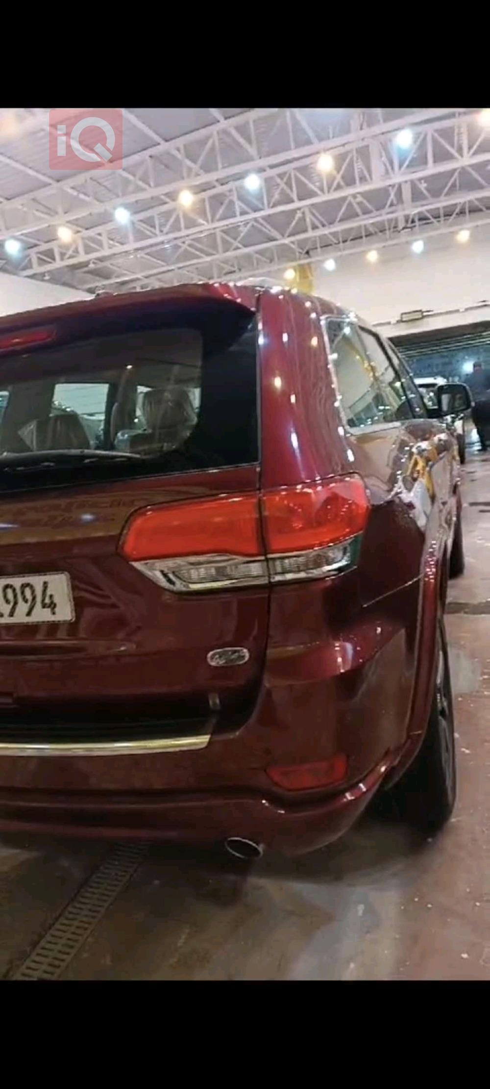 جیپ گراند شیرۆکی